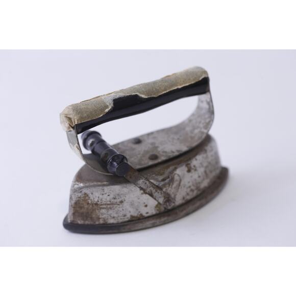 Antique Sad Iron, May 22 1900, Rustic, Household, Historical, Collectible - Picture 2 of 4